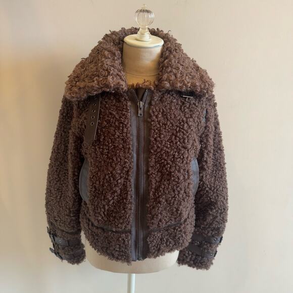 Design History New York Palmer Teddy Women's XS Jacket Coat Faux Fur Buckle Soft - Picture 2 of 16